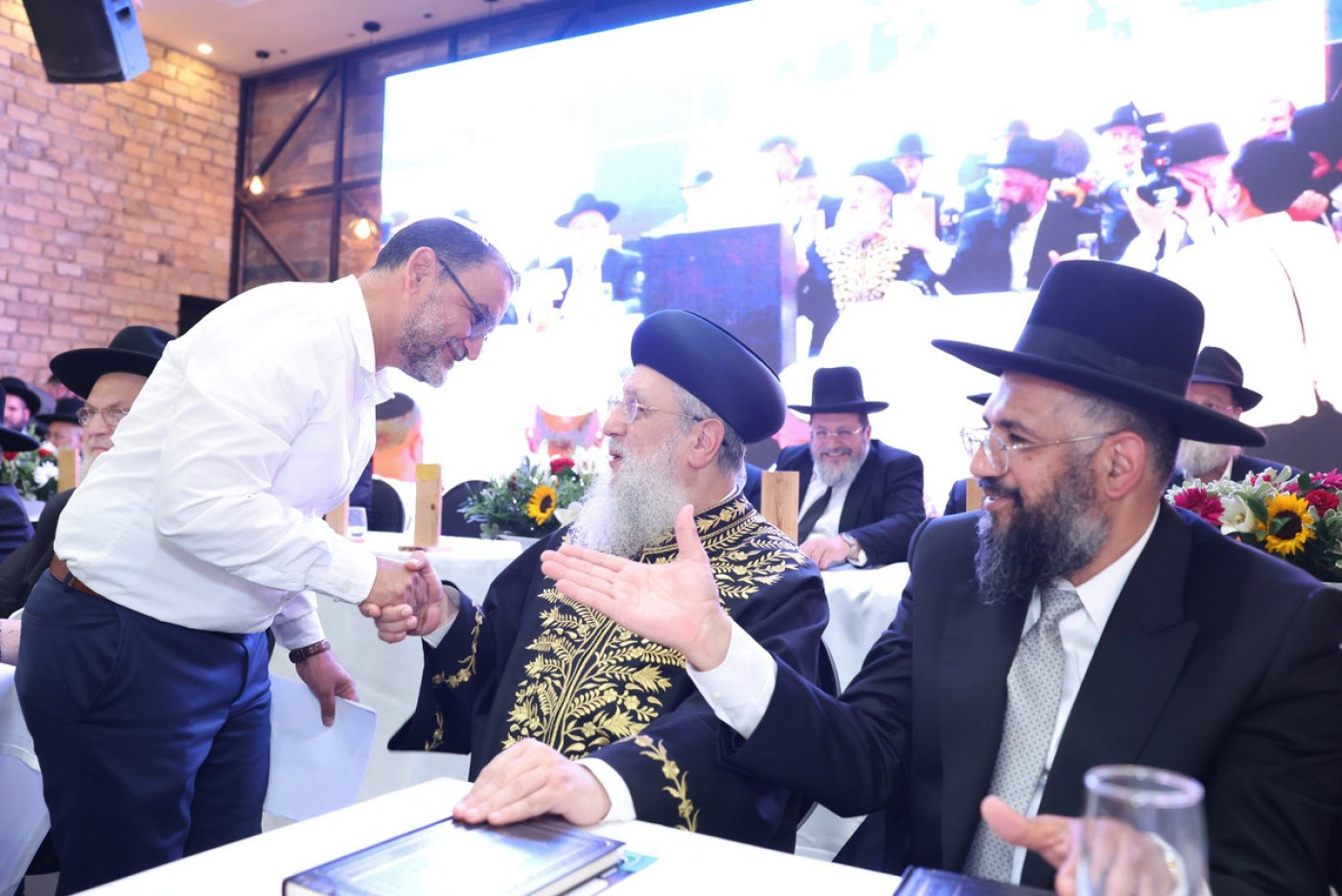 הרב ארז אלחרר הוכתר לרבה הראשי של הוד השרון במעמד הרבנים הראשיים לישראל (צילום: יעקב כהן)