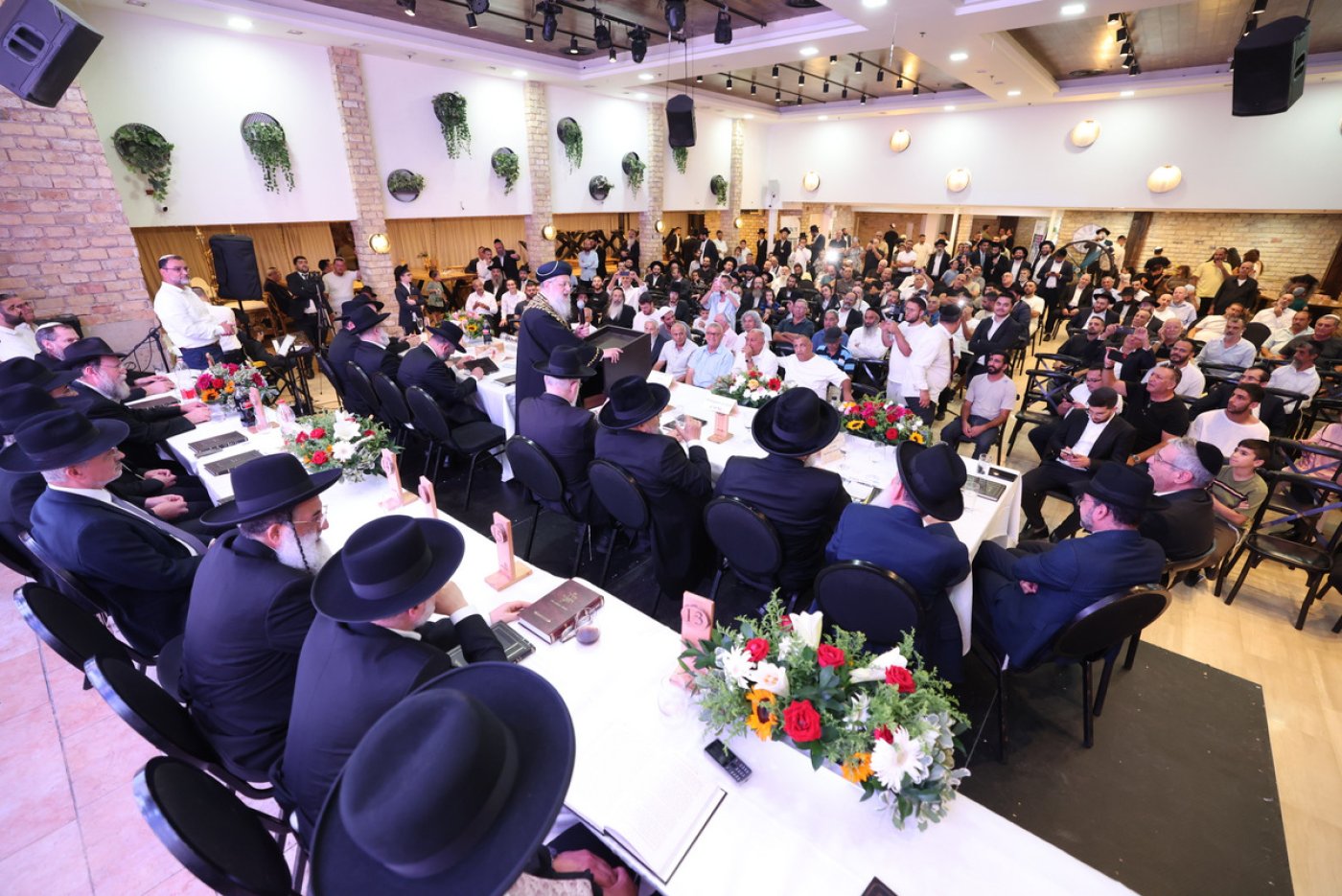 הרב ארז אלחרר הוכתר לרבה הראשי של הוד השרון במעמד הרבנים הראשיים לישראל (צילום: יעקב כהן)