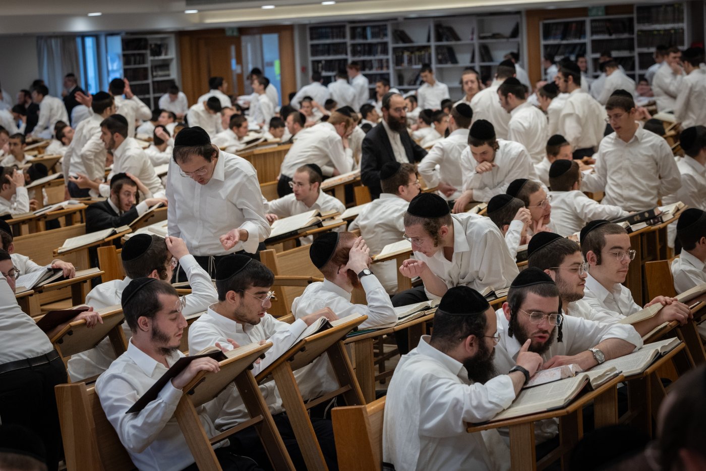 בחורי ישיבת קמניץ פותחים את 'זמן אלול' (צילום: Chaim Goldberg/Flash90)