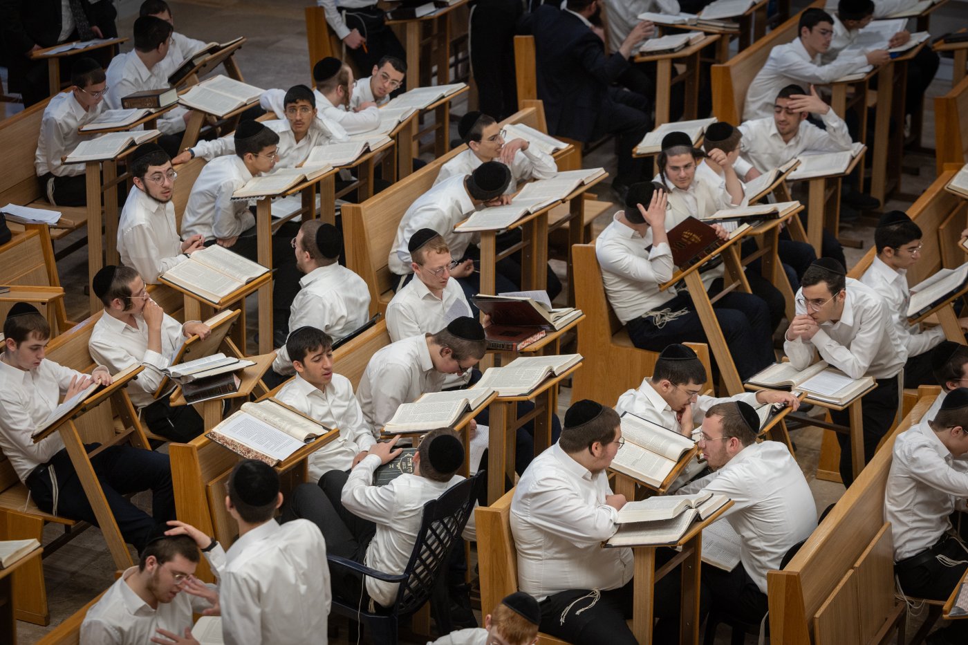 בחורי ישיבת קמניץ פותחים את 'זמן אלול' (צילום: Chaim Goldberg/Flash90)
