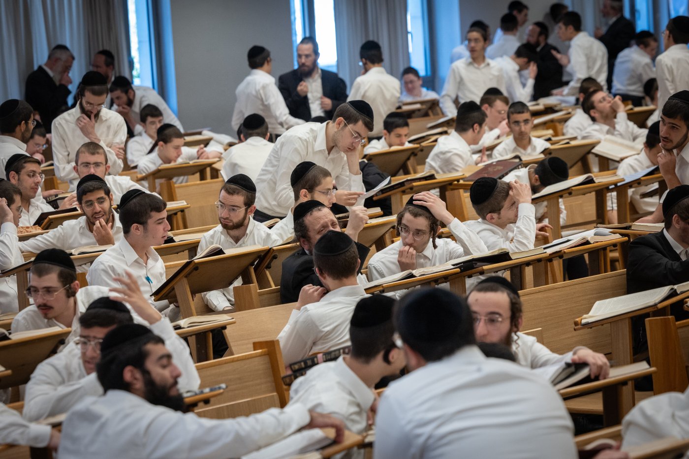 בחורי ישיבת קמניץ פותחים את 'זמן אלול' (צילום: Chaim Goldberg/Flash90)