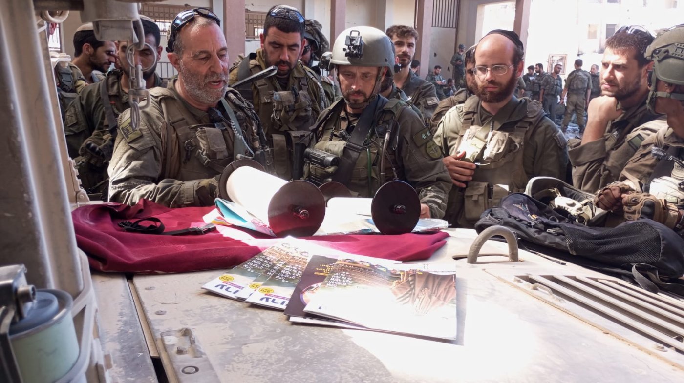 עותק של בלב עזה, הלוחמים שלנו לא מותרים על מגזין _מאירים את השבת_