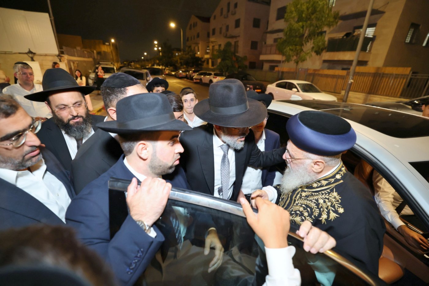 מרן הראש"ל חיזק את תושבי בית שמש לקראת יום הדין