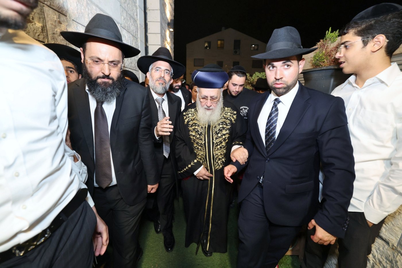 מרן הראש"ל חיזק את תושבי בית שמש לקראת יום הדין
