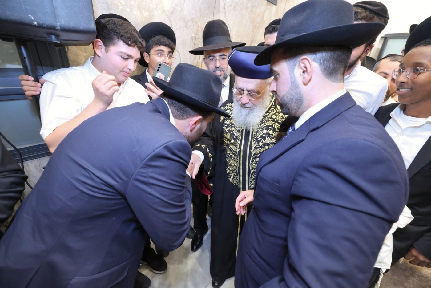 מרן הראש"ל חיזק את תושבי בית שמש לקראת יום הדין