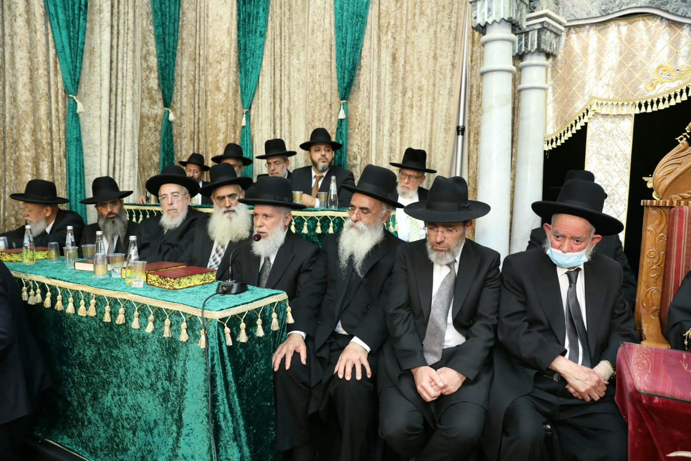 המונים בהקבלת פני רבו לראשון לציון מרן הרב יצחק יוסף שליט"א