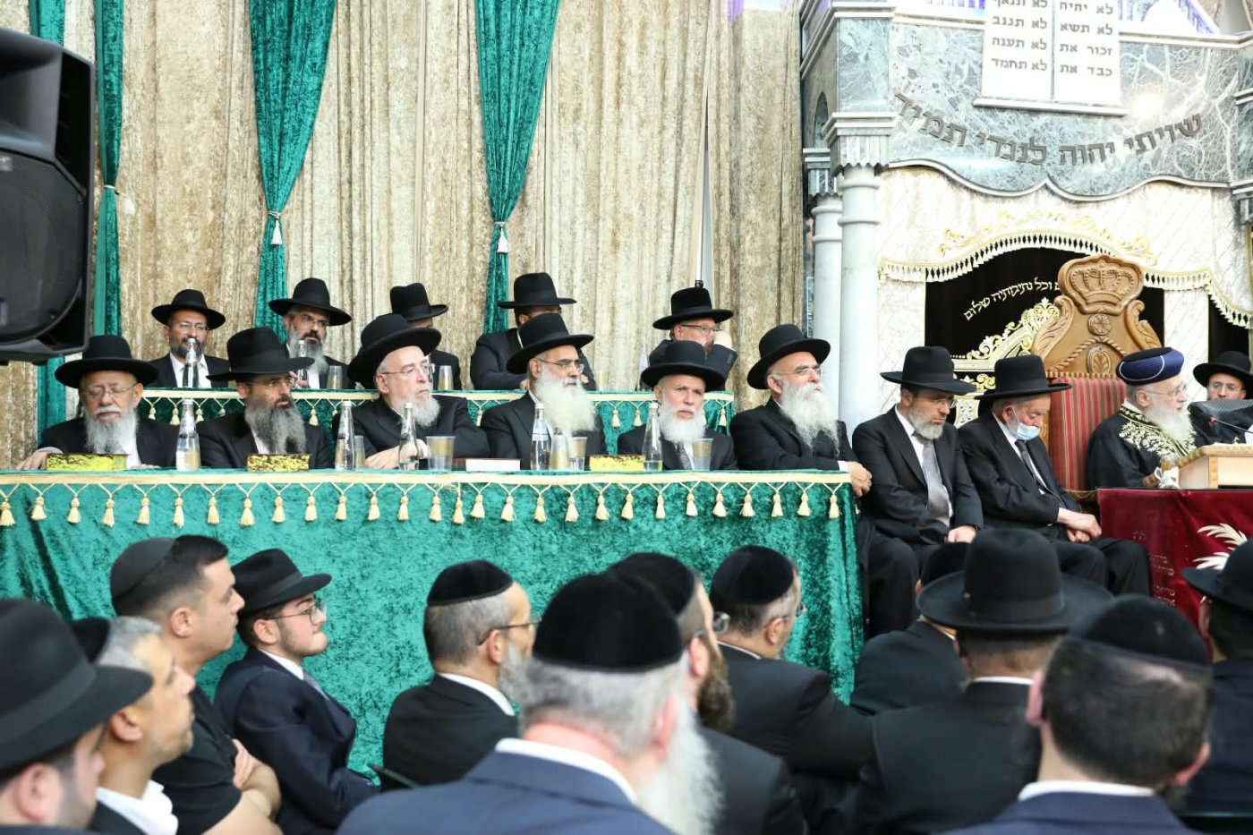 המונים בהקבלת פני רבו לראשון לציון מרן הרב יצחק יוסף שליט"א