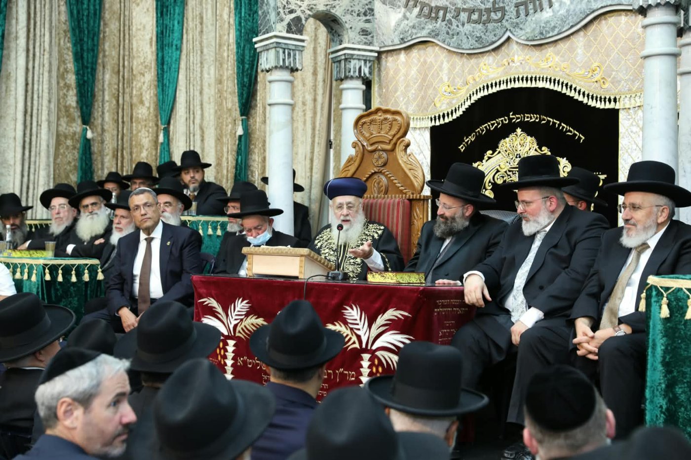 המונים בהקבלת פני רבו לראשון לציון מרן הרב יצחק יוסף שליט"א