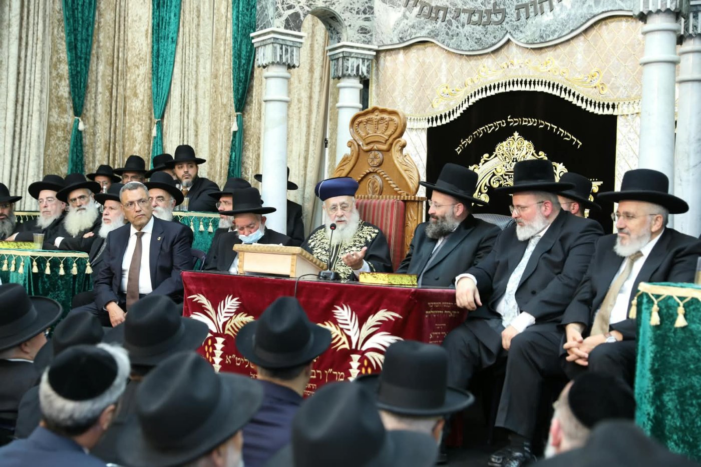 המונים בהקבלת פני רבו לראשון לציון מרן הרב יצחק יוסף שליט"א