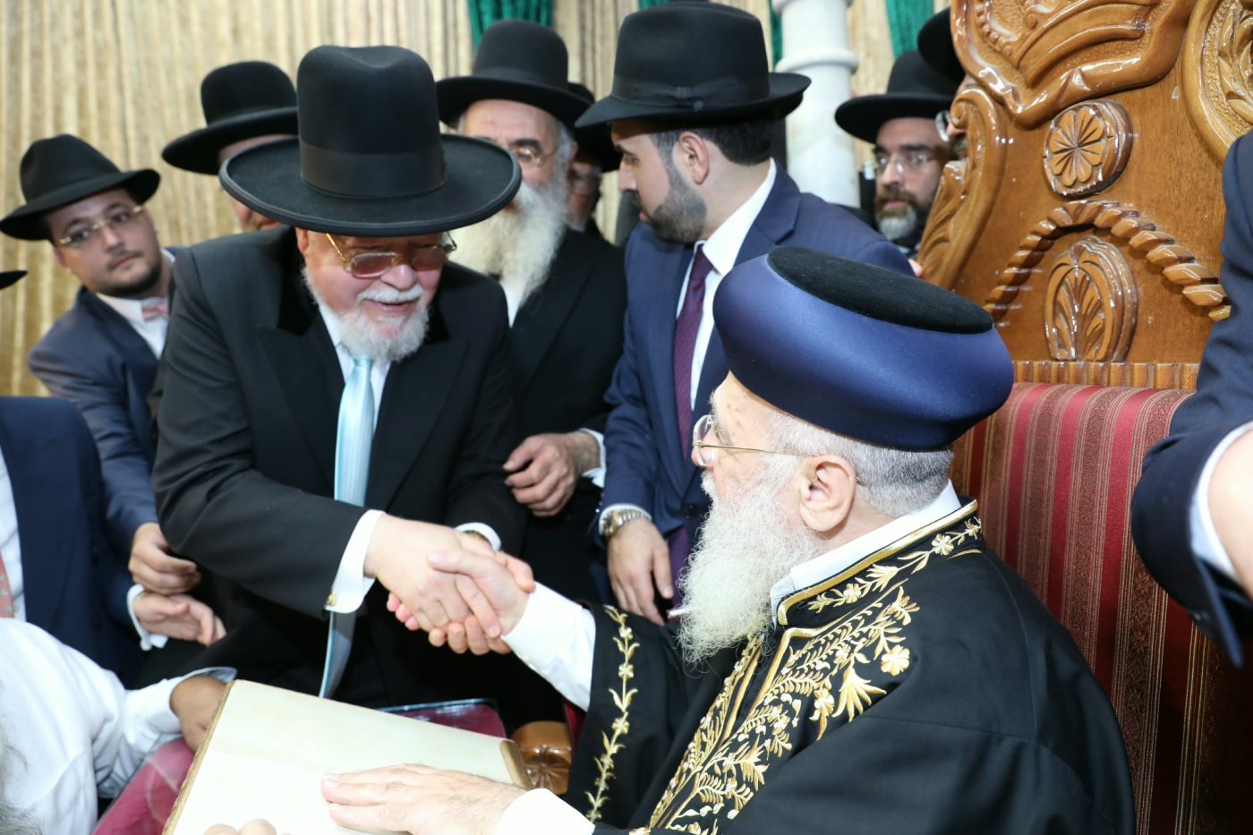 המונים בהקבלת פני רבו לראשון לציון מרן הרב יצחק יוסף שליט"א