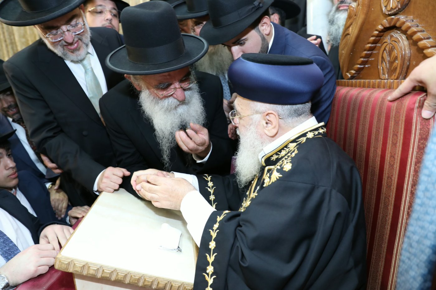 המונים בהקבלת פני רבו לראשון לציון מרן הרב יצחק יוסף שליט"א