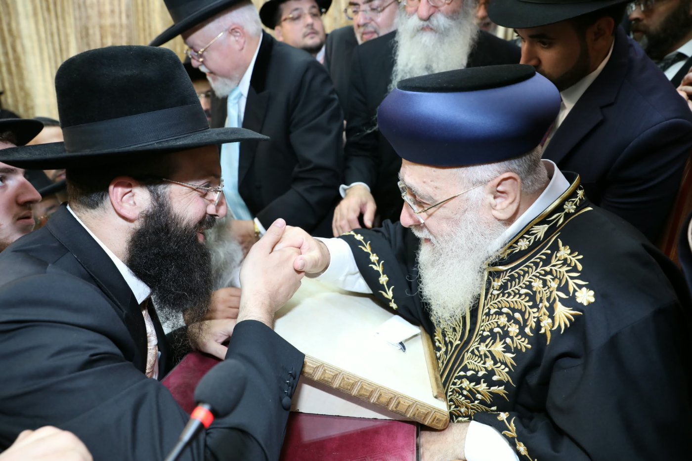המונים בהקבלת פני רבו לראשון לציון מרן הרב יצחק יוסף שליט"א