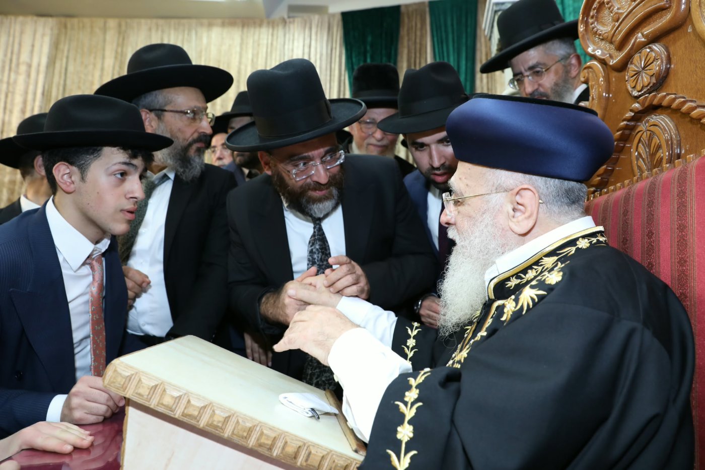 המונים בהקבלת פני רבו לראשון לציון מרן הרב יצחק יוסף שליט"א