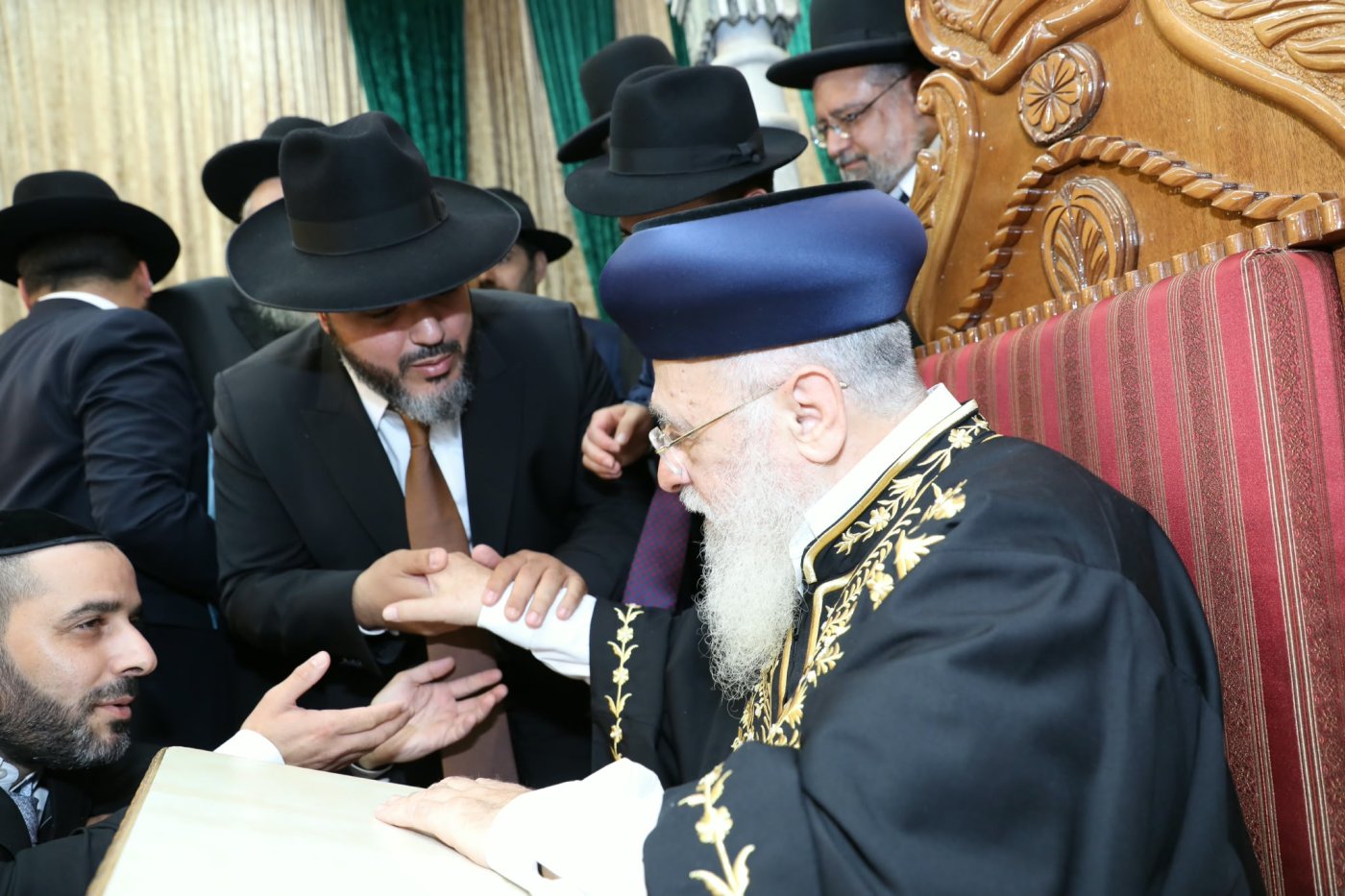 המונים בהקבלת פני רבו לראשון לציון מרן הרב יצחק יוסף שליט"א