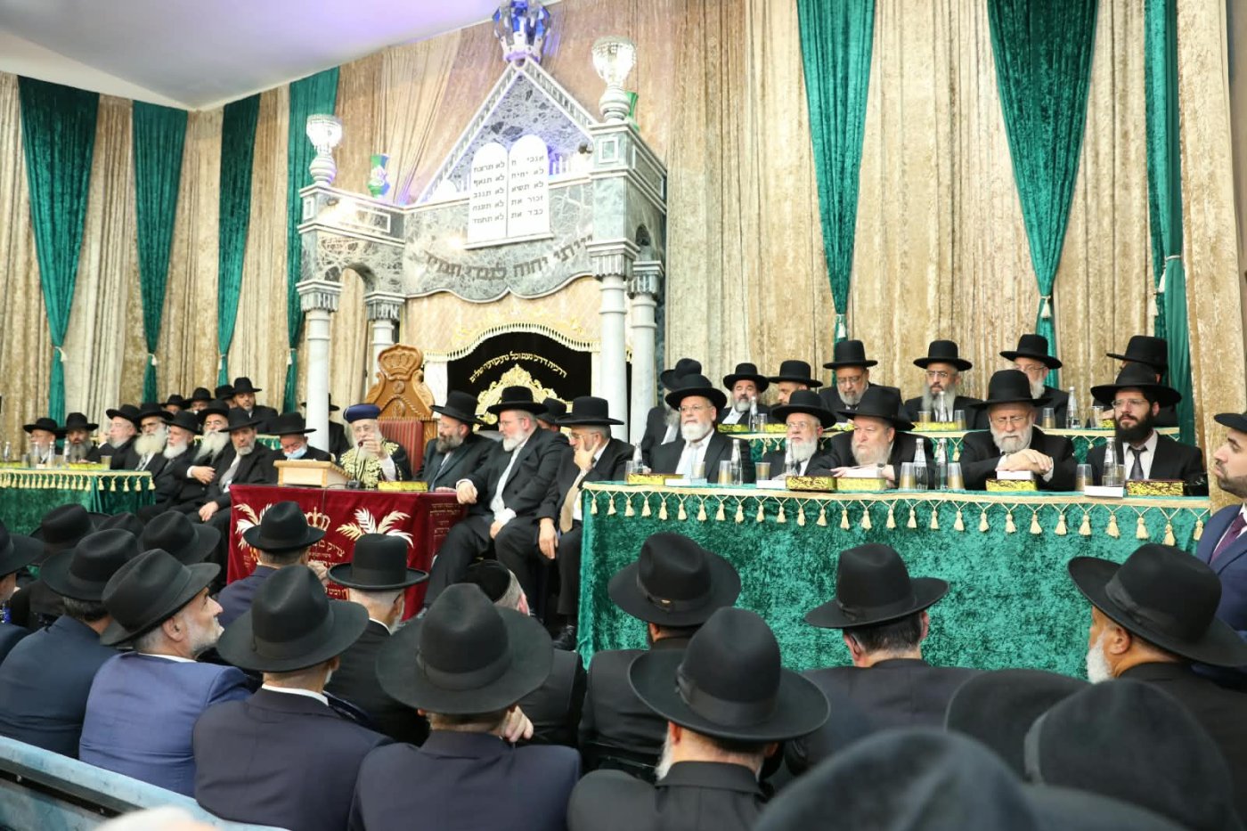 המונים בהקבלת פני רבו לראשון לציון מרן הרב יצחק יוסף שליט"א