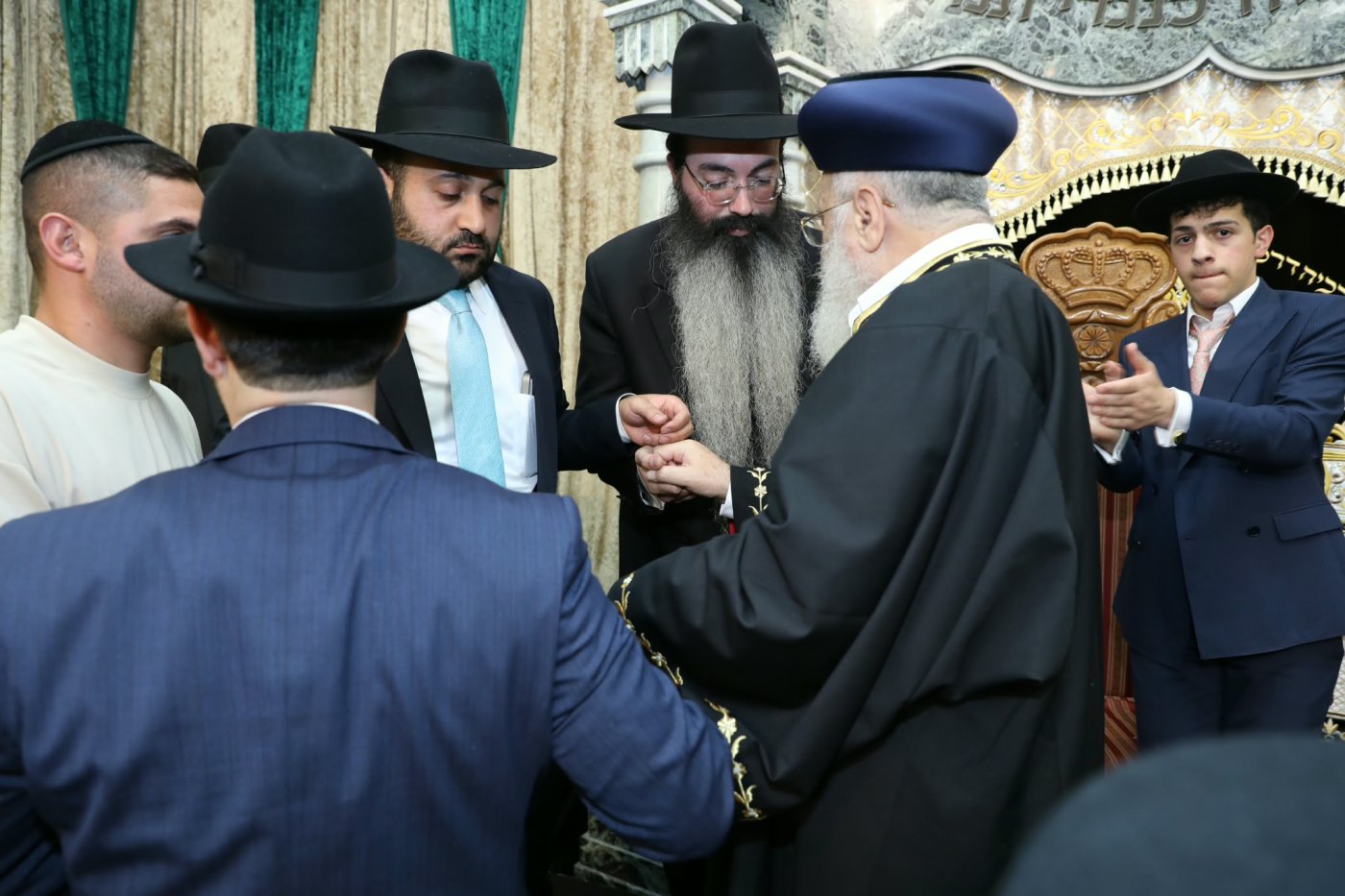 המונים בהקבלת פני רבו לראשון לציון מרן הרב יצחק יוסף שליט"א