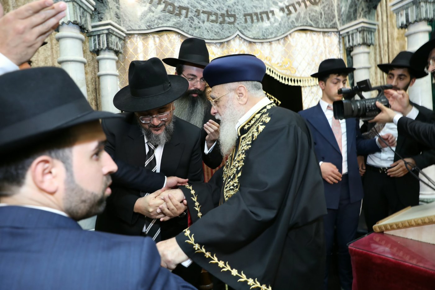 המונים בהקבלת פני רבו לראשון לציון מרן הרב יצחק יוסף שליט"א