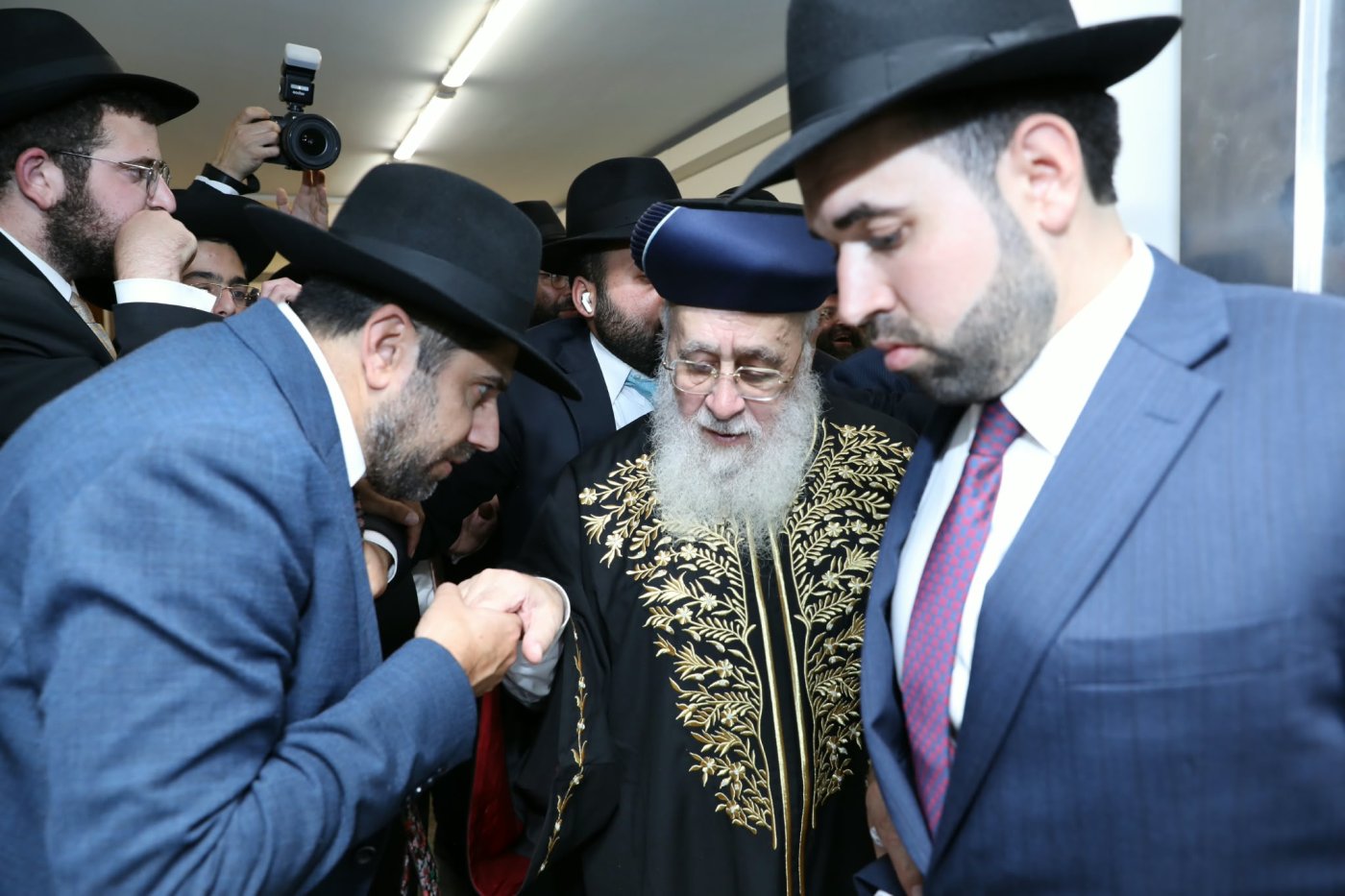 המונים בהקבלת פני רבו לראשון לציון מרן הרב יצחק יוסף שליט"א