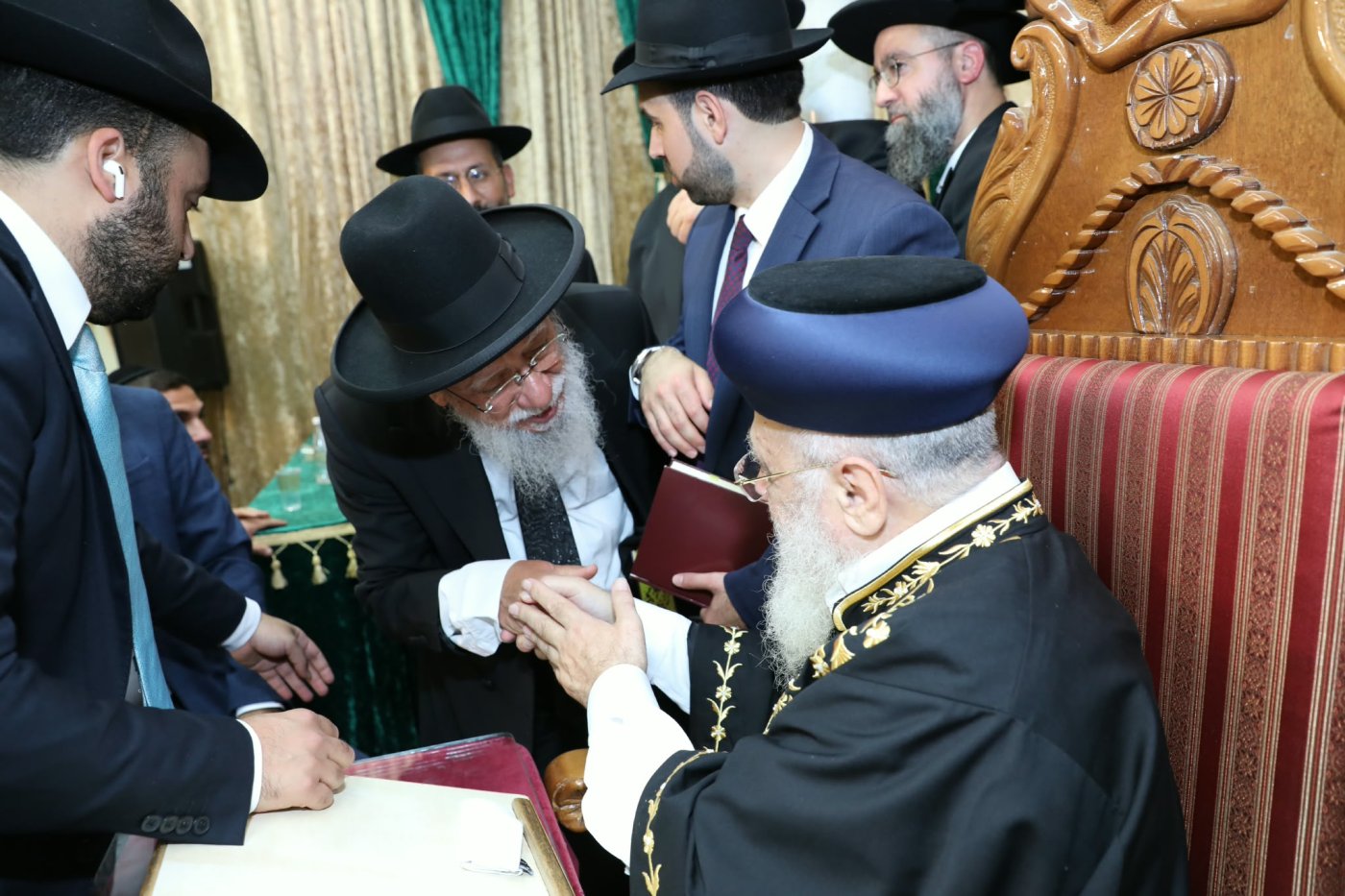 המונים בהקבלת פני רבו לראשון לציון מרן הרב יצחק יוסף שליט"א