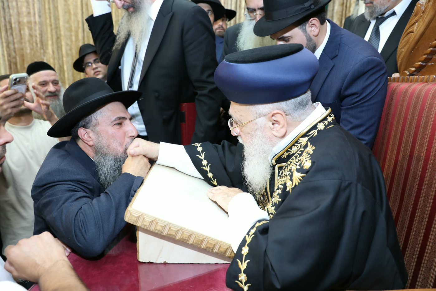 המונים בהקבלת פני רבו לראשון לציון מרן הרב יצחק יוסף שליט"א