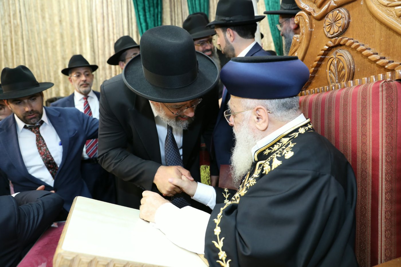 המונים בהקבלת פני רבו לראשון לציון מרן הרב יצחק יוסף שליט"א