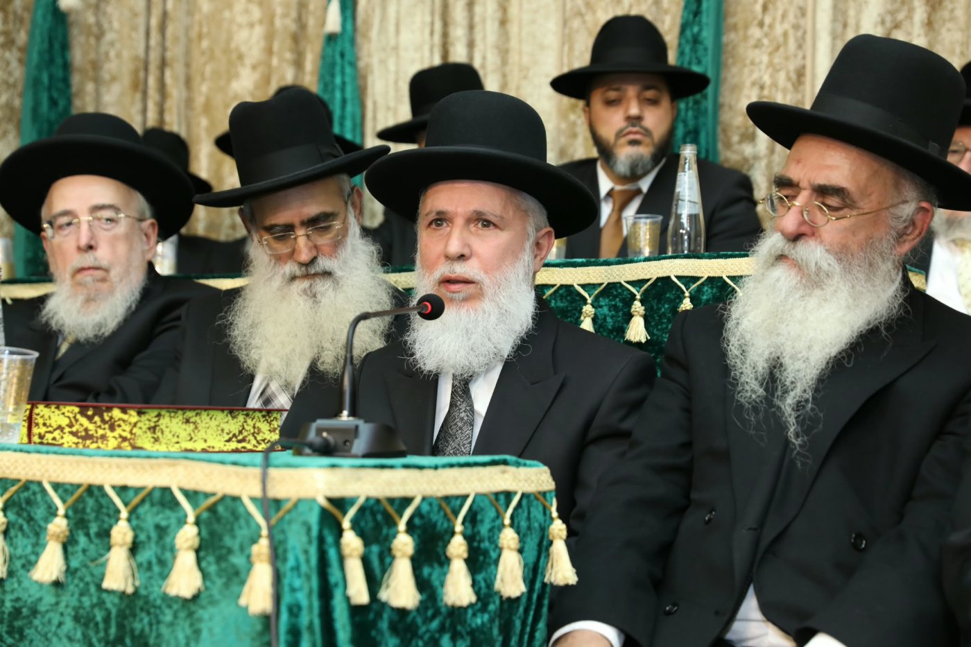 המונים בהקבלת פני רבו לראשון לציון מרן הרב יצחק יוסף שליט"א