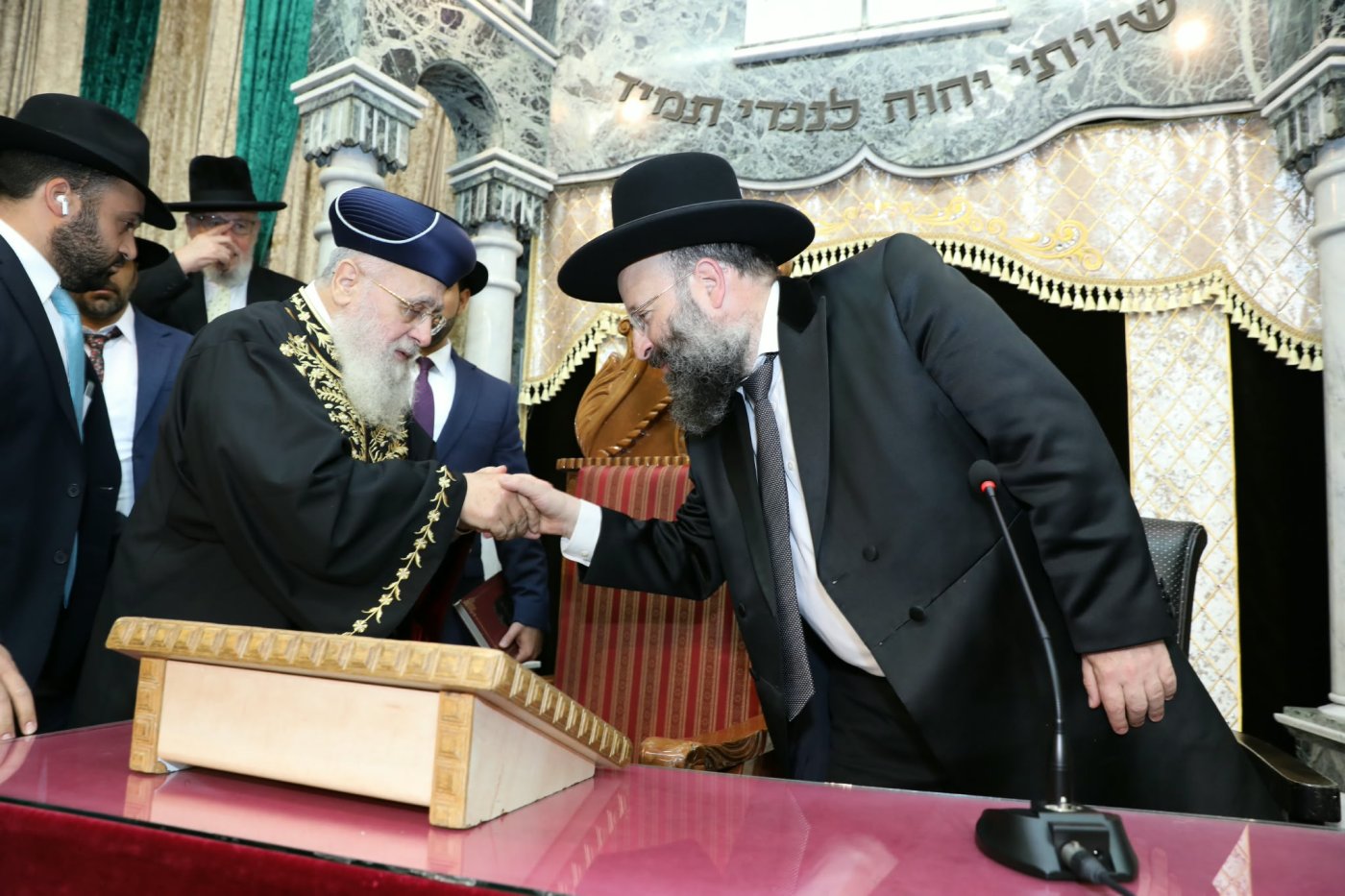 המונים בהקבלת פני רבו לראשון לציון מרן הרב יצחק יוסף שליט"א