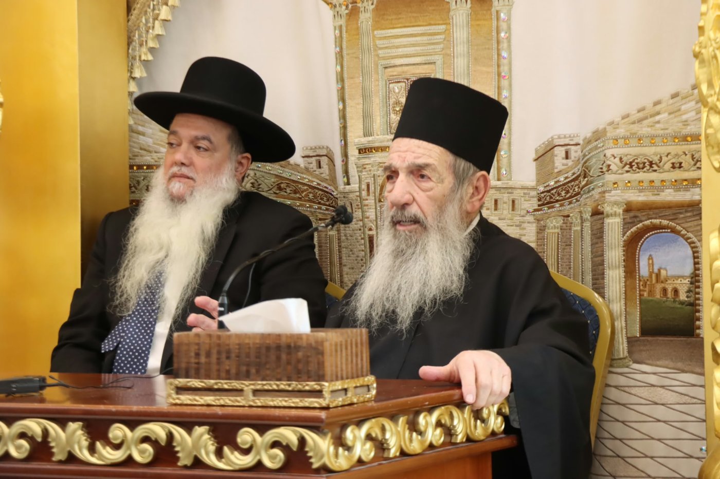 המעמד המיוחד ב"יביע אומר" (צילום: נתנאל לווינשטיין)