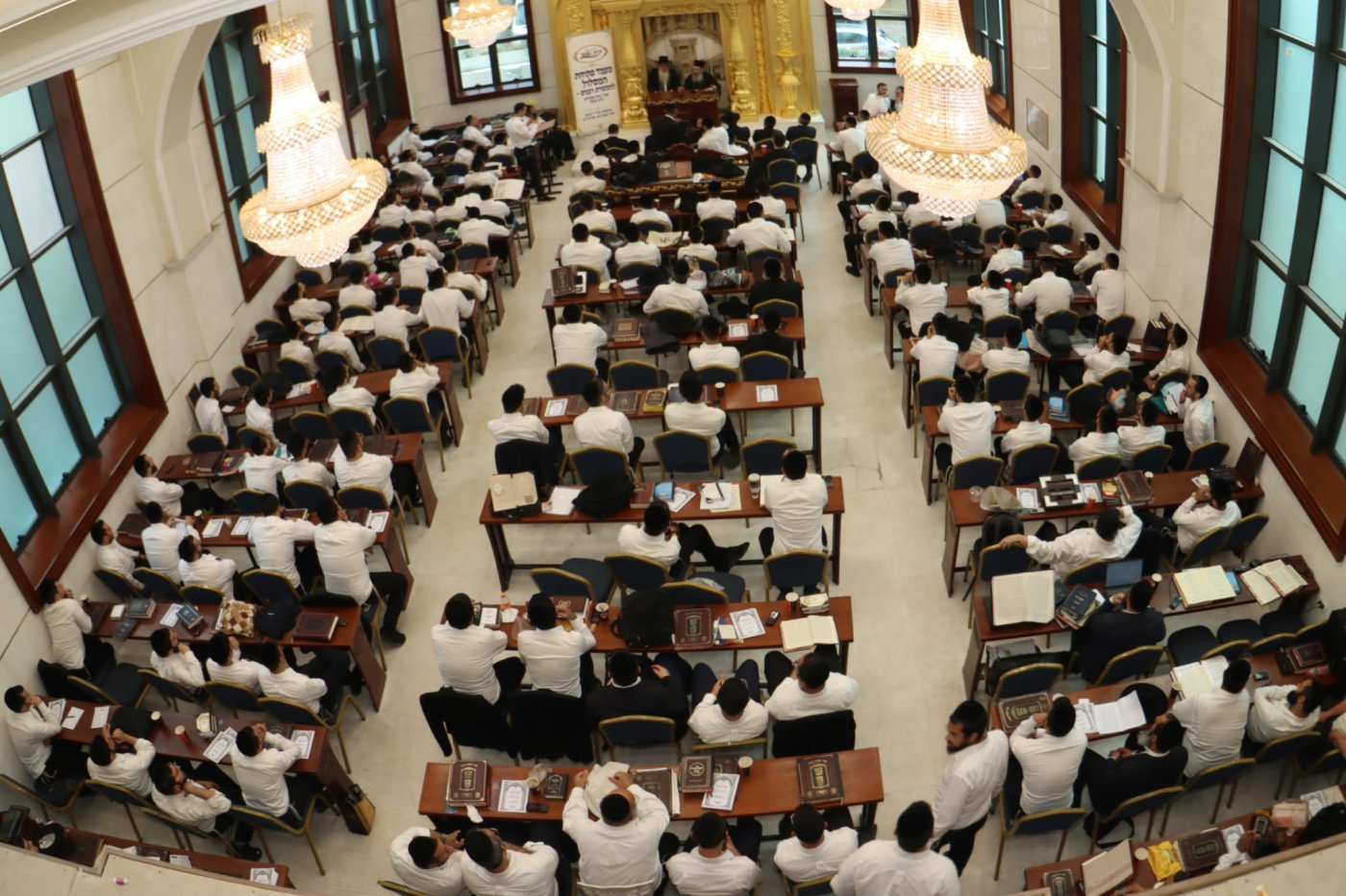 המעמד המיוחד ב"יביע אומר" (צילום: נתנאל לווינשטיין)