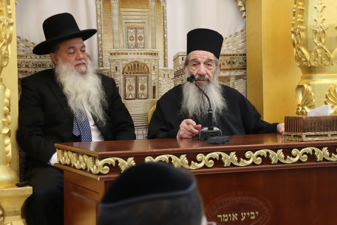המעמד המיוחד ב"יביע אומר" (צילום: נתנאל לווינשטיין)