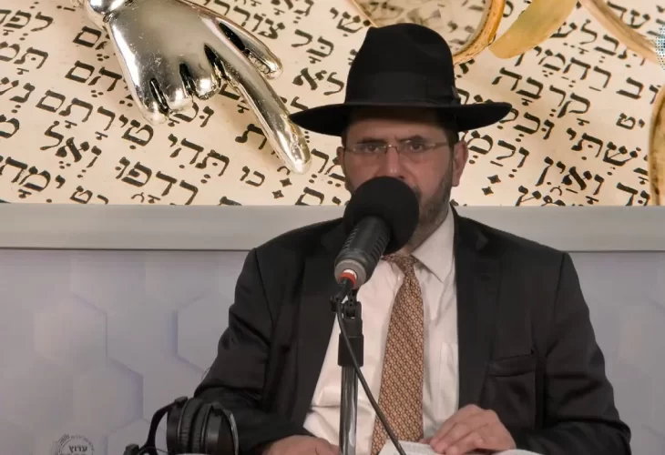 הרב אדיר עמרוצי - איך להוציא את השפע מתהילים - כל הסגולות והישועות של מזמור קיט'