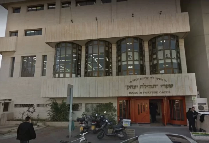 הרב משה סחייק והרב שלמה ברוורמן - דרמה גדולה בעזרת נשים של ישיבת נתיבות עולם ואיך שחקן הכדורגל שייע גלזר קשור לזה?