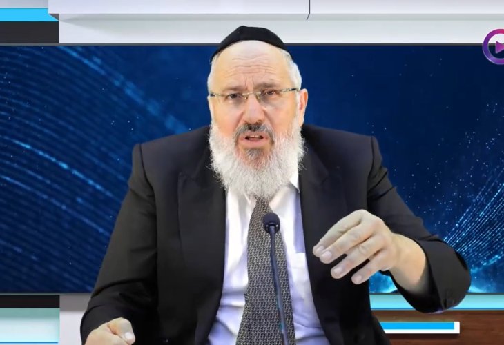 הרב ציון כהן: למה כדאי ללבוש בגדים לבנים בפסח על פי הזוהר?