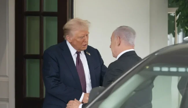 יממה לפני הבחירות: טראמפ קורא לישראלים להצביע לנתניהו