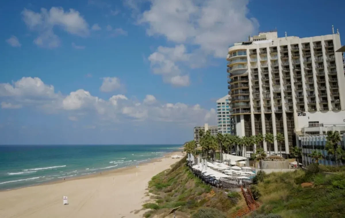 חוף ים בהרצליה חוף ים בהרצליה