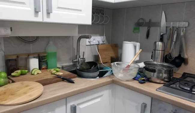 המטבח נקי אבל עדיין נראה מבולגן? זו הסיבה המפתיעה