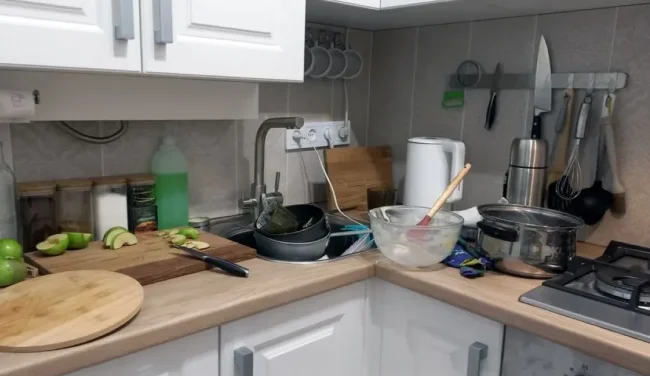 המטבח נקי אבל עדיין נראה מבולגן? זו הסיבה המפתיעה