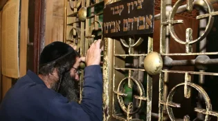 אברהם אבינו עמד בעשרה ניסיונות, וזה המסר אלינו