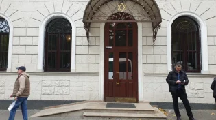 "למי שלא יכול להגיע": תיעוד מבית חב"ד בעיר הנצורה