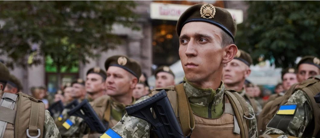 מדהים:החייל האוקראיני שהגיע לחב"ד להניח תפילין