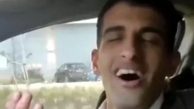 הבחור הצעיר בביצוע נדיר לקטע ממגילת אסתר
