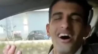 הבחור הצעיר בביצוע נדיר לקטע ממגילת אסתר