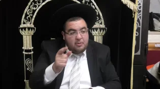 "כשאתה קם לתפילה אני הולך לישון": צפו בתגובתו המפתיעה של הרב