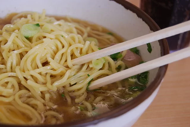 אטריות נודלס וכל מה שביניהן: זו בעיית הכשרות שצפה יחד איתן 