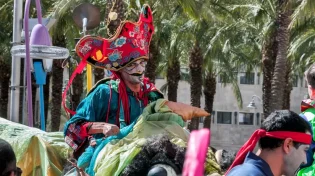 "כמו בהצגה": דבר תורה קצר ומצחיק לפורים