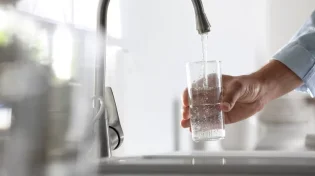 האם מותר לשתות בתענית אסתר?