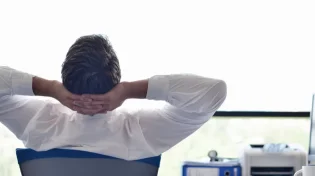 האם מותר לעבוד בתענית אסתר?