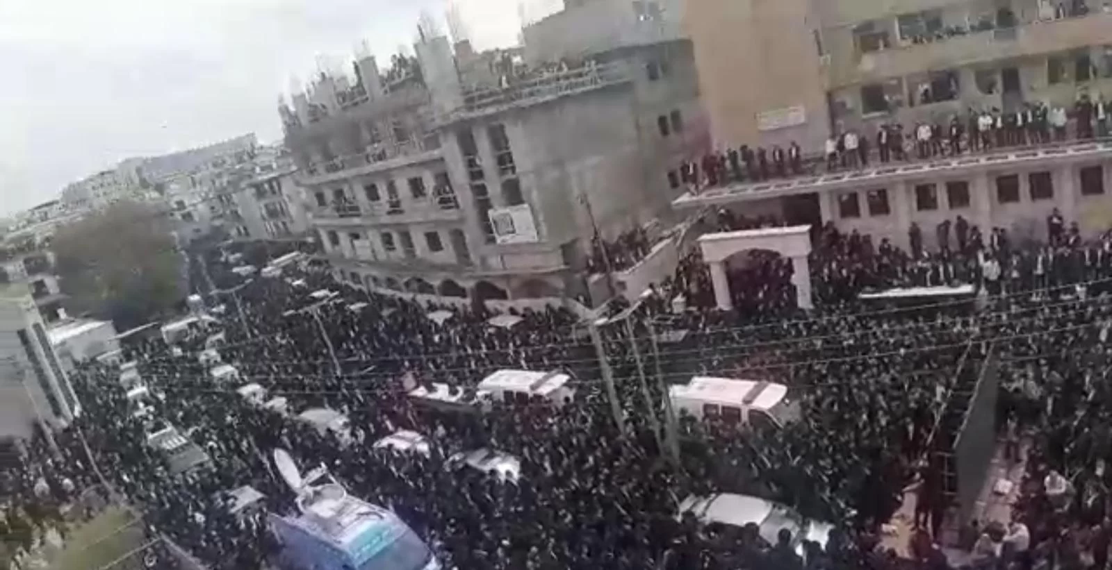 שברון לב: רבבות הגיעו להלוויה של גדול הדור