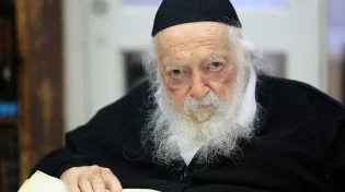 מסע ההלוויה של מרן שר התורה הרב חיים קנייבסקי זצוק"ל