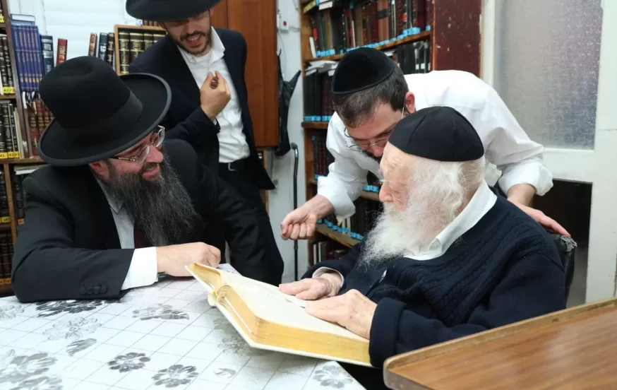 ברוך דיין האמת: לאחר מחלה: רבה של טבריה הגר"מ בוחבוט זצ"ל ברוך דיין האמת: לאחר מחלה: רבה של טבריה הגר"מ בוחבוט זצ"ל